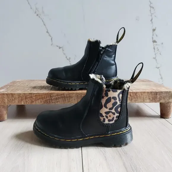 Dr Martens Chelsea Boots Girls Black Leopard Faux Fur Lined Leonore 2976